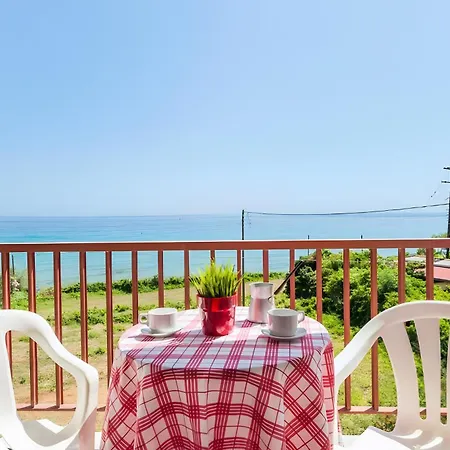 בית הארחה Tamar Apartments, אליקאנאס