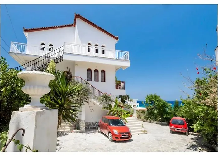 Tamar Apartments, בית הארחה אליקאנאס