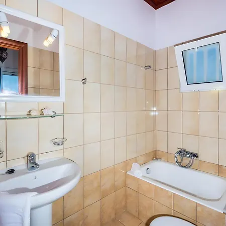 Tamar Apartments, Gæstehus