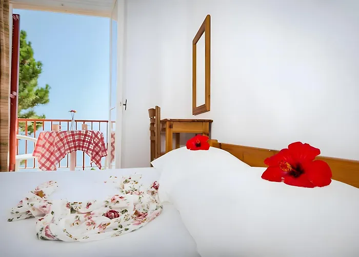 Tamar Apartments, 3* Alikanász